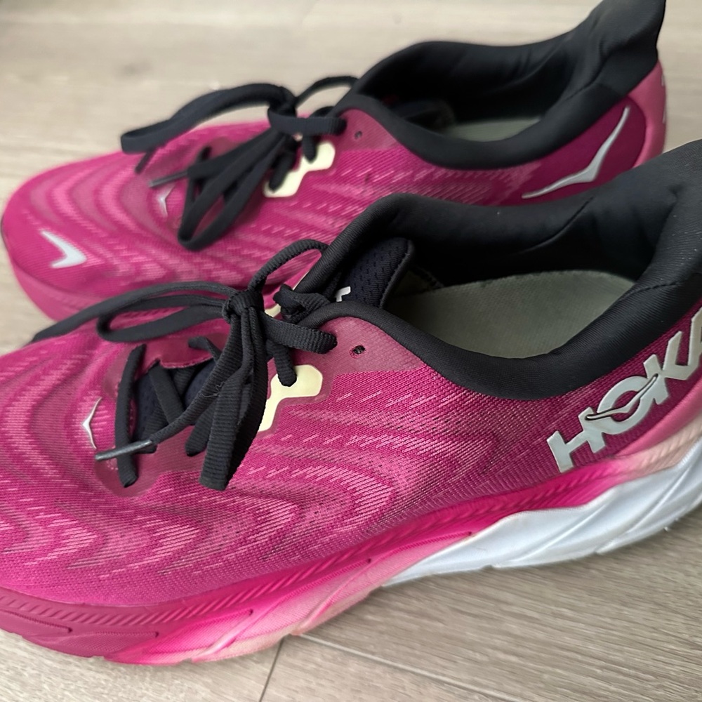 Hoka Women's Running shoes arahi 6